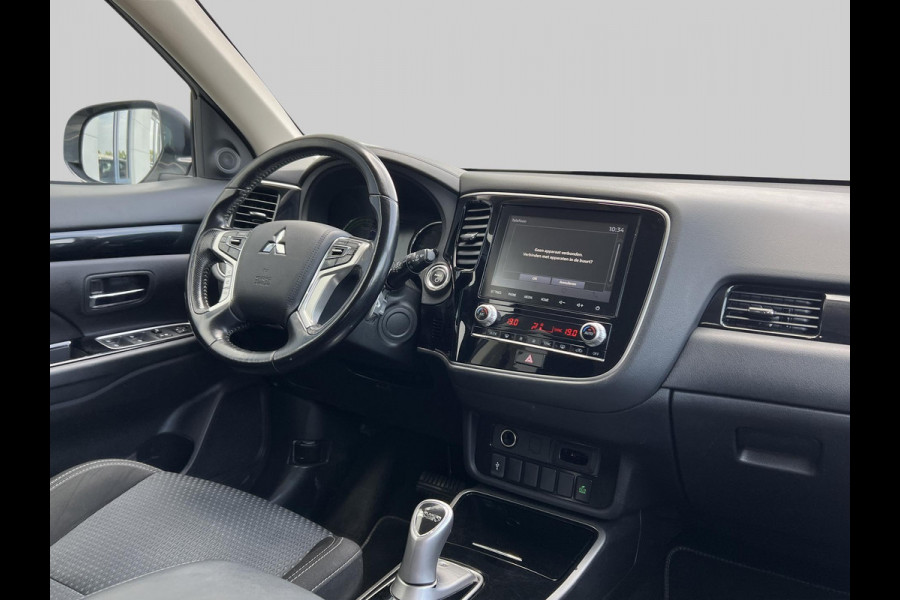 Mitsubishi Outlander 2.4 PHEV Pure | trekhaak