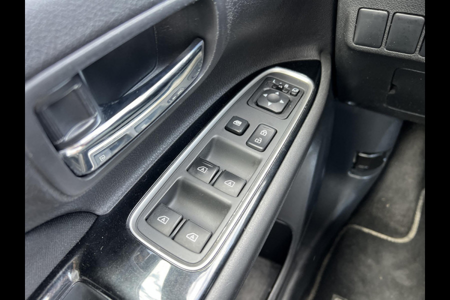 Mitsubishi Outlander 2.4 PHEV Pure | trekhaak