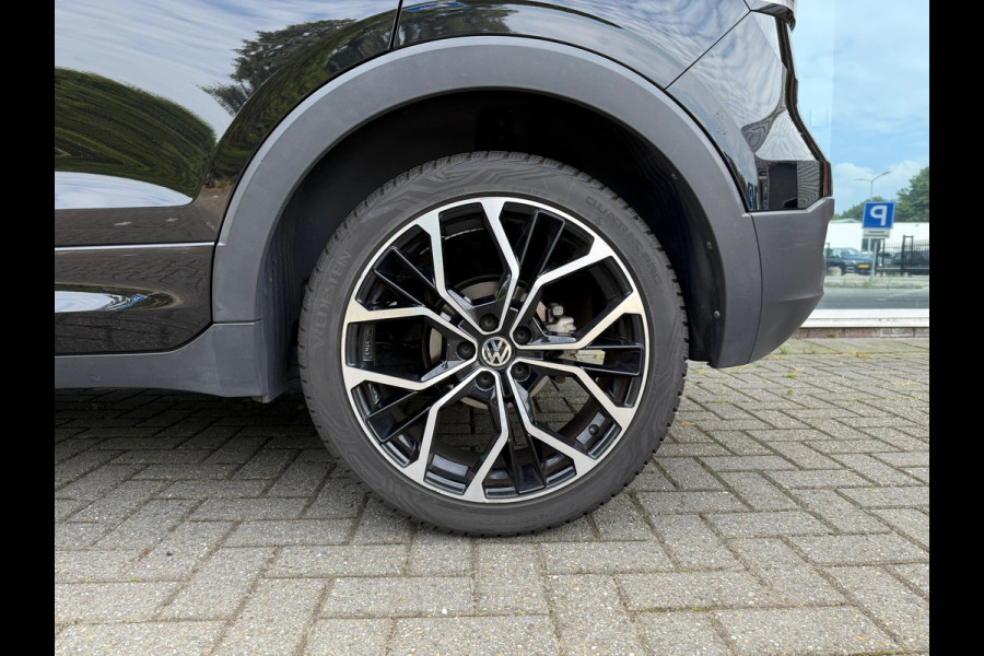 Volkswagen T-Cross 1.0 TSI Style Business R - Automaat- Navi - Trekhaak - Climate