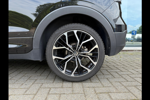 Volkswagen T-Cross 1.0 TSI Style Business R - Automaat- Navi - Trekhaak - Climate
