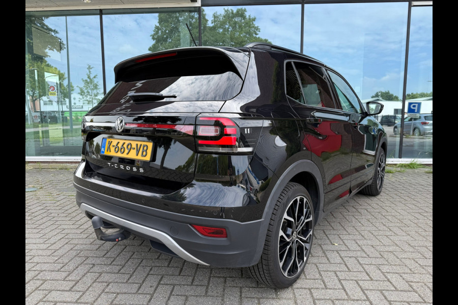 Volkswagen T-Cross 1.0 TSI Style Business R - Automaat- Navi - Trekhaak - Climate