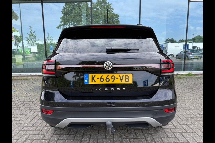 Volkswagen T-Cross 1.0 TSI Style Business R - Automaat- Navi - Trekhaak - Climate