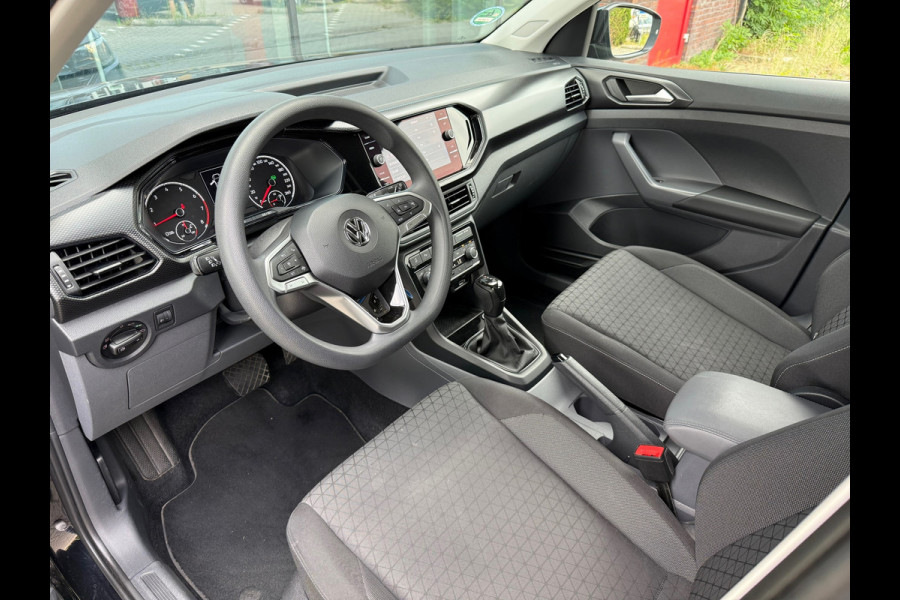 Volkswagen T-Cross 1.0 TSI Style Business R - Automaat- Navi - Trekhaak - Climate