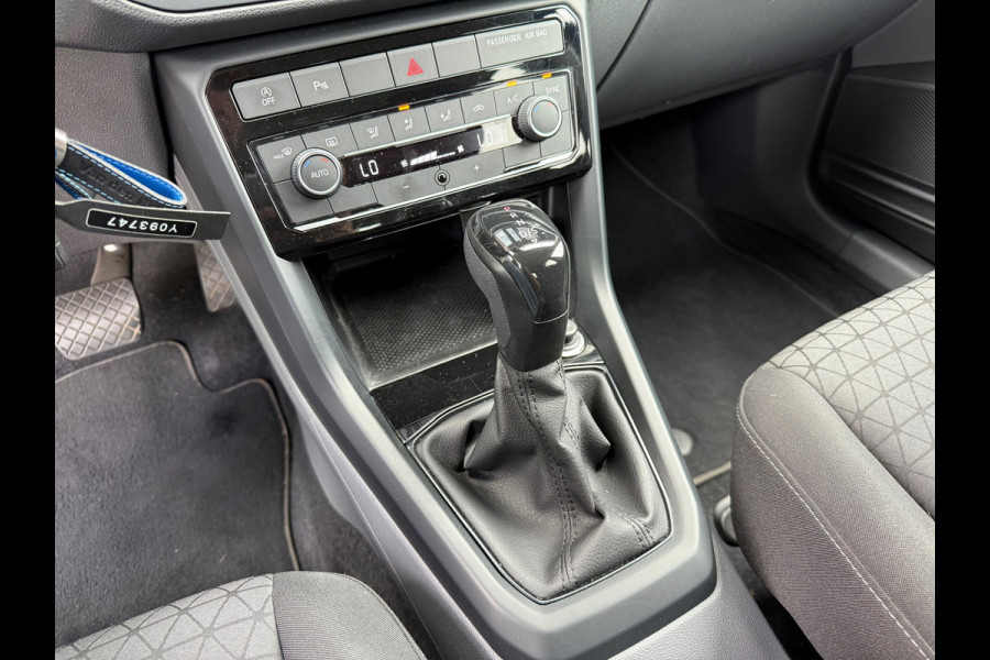 Volkswagen T-Cross 1.0 TSI Style Business R - Automaat- Navi - Trekhaak - Climate