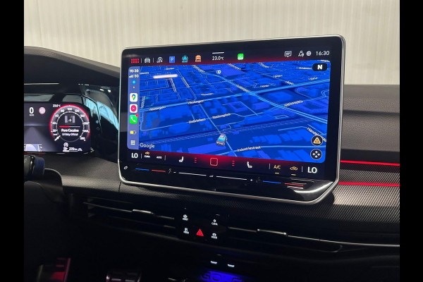 Volkswagen Golf 2.0 TSI GTI | FACELIFT | PANO | HUD | 360 CAMERA | IQ LIGHTS