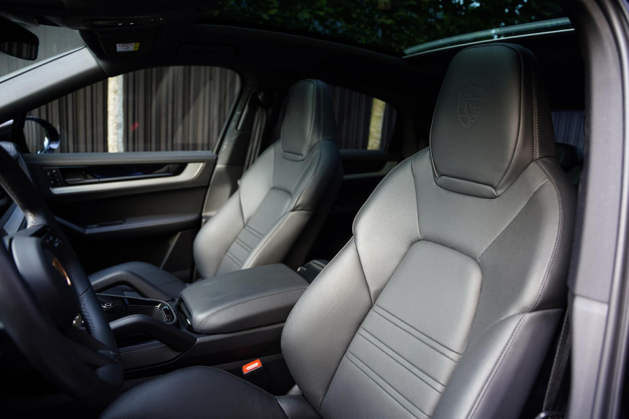 Porsche Cayenne Coupé 3.0 E-Hybrid BTW Sport Design Pakket Trekhaak Sportuitlaat