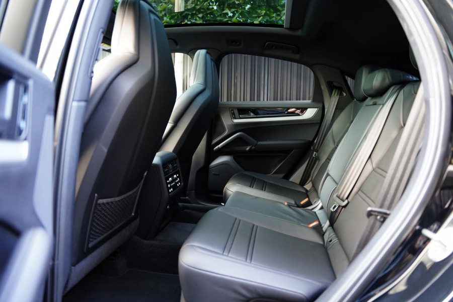 Porsche Cayenne Coupé 3.0 E-Hybrid BTW Sport Design Pakket Trekhaak Sportuitlaat