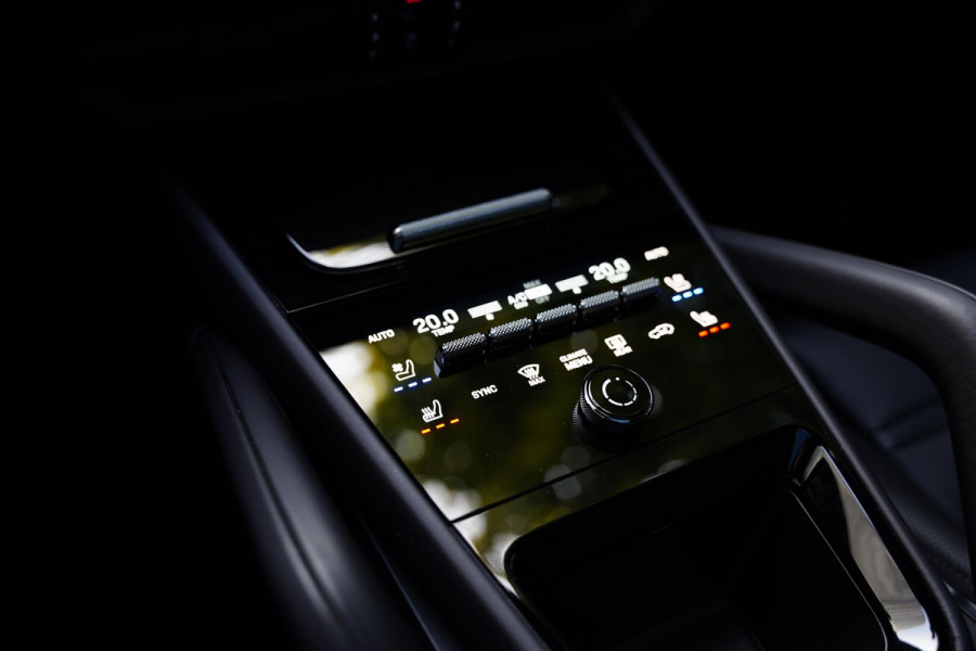 Porsche Cayenne Coupé 3.0 E-Hybrid BTW Sport Design Pakket Trekhaak Sportuitlaat
