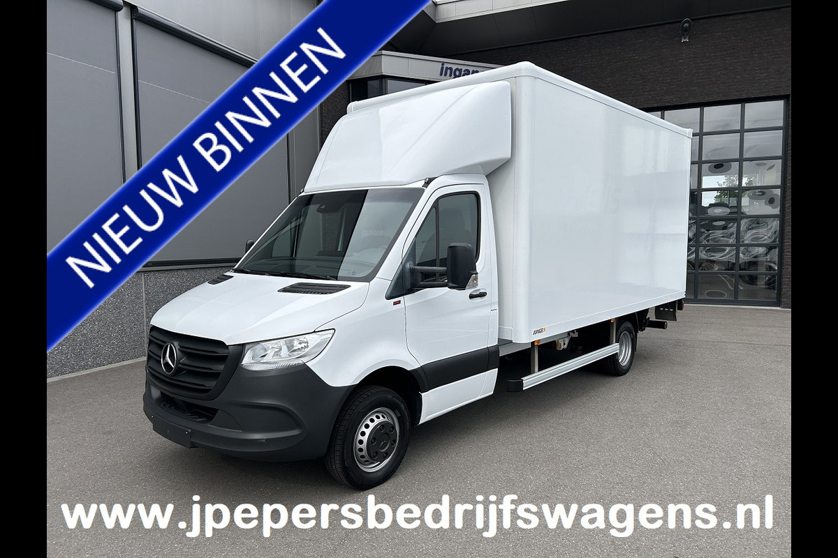 Mercedes-Benz Sprinter 516 CDI Bakwagen / Laadklep / Zijdeur / MBUX / Camera / Navigatie / Airco Mercedes-Benz Sprinter 516 CDI Bakwagen / Laadklep / Zijdeur / MBUX / Camera / Navigatie / Airco