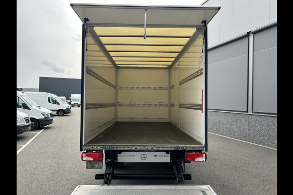 Mercedes-Benz Sprinter 516 CDI Bakwagen / Laadklep / Zijdeur / MBUX / Camera / Navigatie / Airco