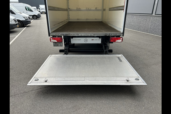 Mercedes-Benz Sprinter 516 CDI Bakwagen / Laadklep / Zijdeur / MBUX / Camera / Navigatie / Airco