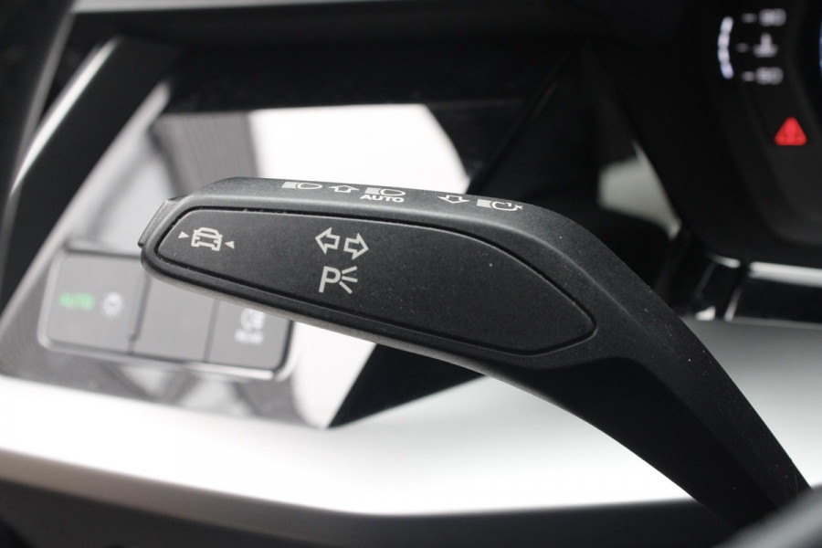 Audi A3 Sportback 35 TFSI Pro Line Park Assistent Lane assist