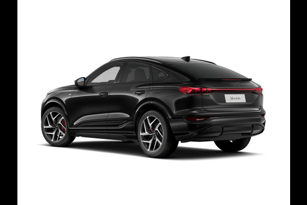 Audi Q6 Sportback e-tron S edition 83Kwh 185 kW / 252 PK Sportback | S edition | Tech Pro | Pano | Luchtvering | Matrix LED | Leder |