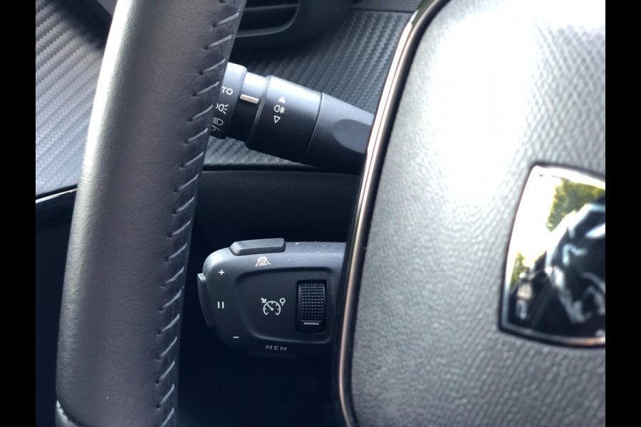 Peugeot 208 1.2 PureTech Allure | Half leder, Virt. Cockp., Navi, 360 Camera, ACC, Climate | Facelift model! |