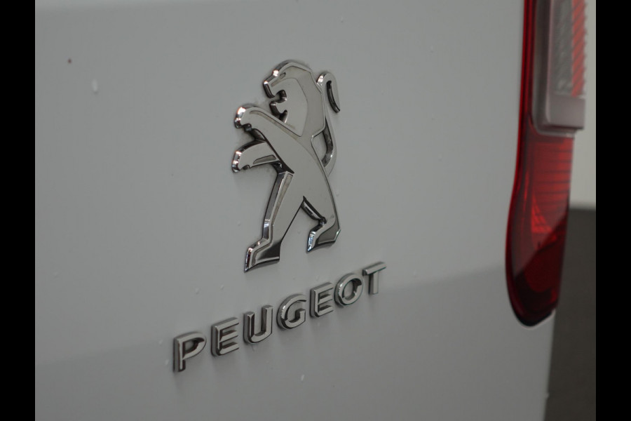 Peugeot Partner 100pk L1 Navigatie Apple Carplay Trekhaak Parkeersensoren Camera  Cruise control