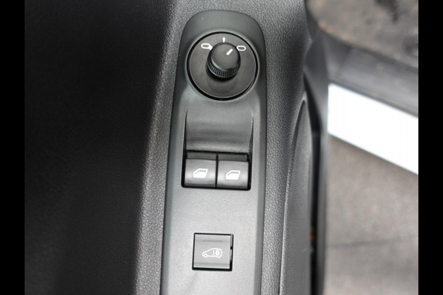 Peugeot Partner 100pk L1 Navigatie Apple Carplay Trekhaak Parkeersensoren Camera  Cruise control