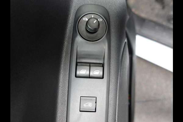 Peugeot Partner 100pk L1 Navigatie Apple Carplay Trekhaak Parkeersensoren Camera  Cruise control