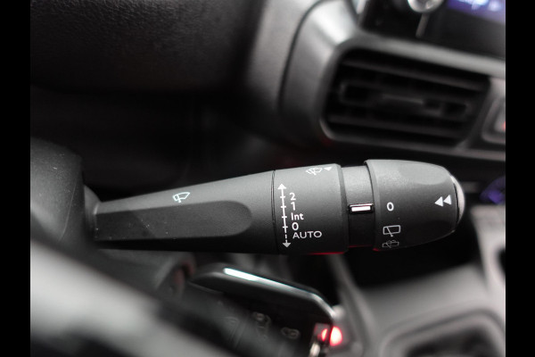 Peugeot Partner 100pk L1 Navigatie Apple Carplay Trekhaak Parkeersensoren Camera  Cruise control