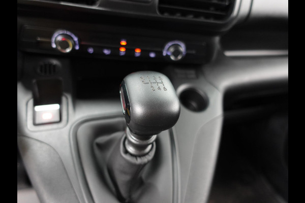 Peugeot Partner 100pk L1 Navigatie Apple Carplay Trekhaak Parkeersensoren Camera  Cruise control