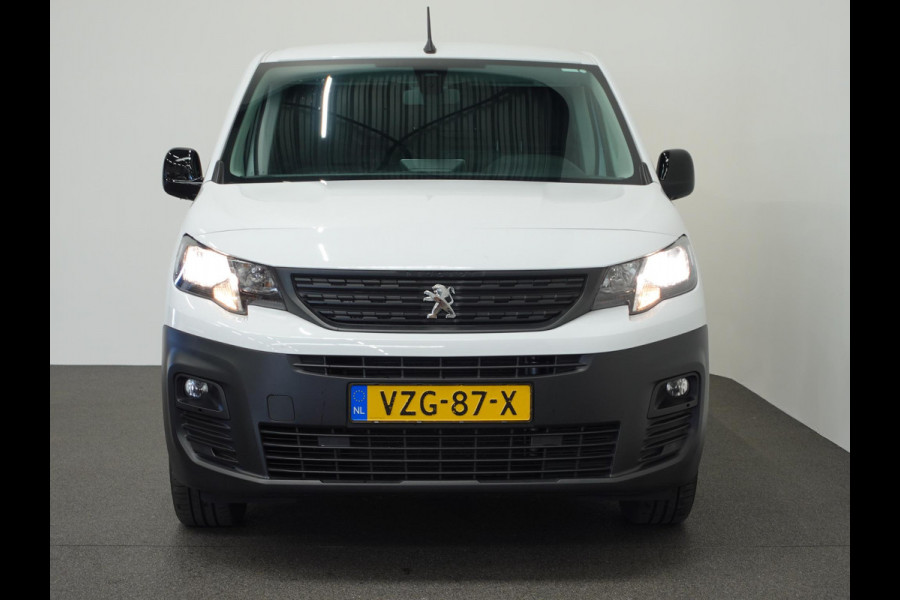Peugeot Partner 100pk L1 Navigatie Apple Carplay Trekhaak Parkeersensoren Camera  Cruise control