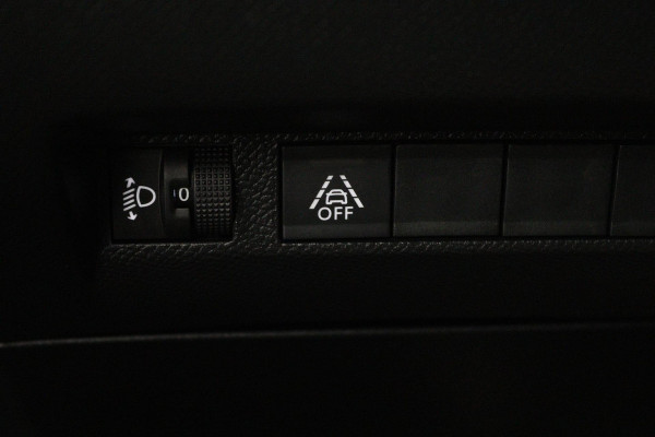 Peugeot 208 1.2 PureTech Blue Lease Active (PARKEERSENSOREN ACHTER, NAVIGATIE, BLUETOOTH, LANE-ASSIST, NL-AUTO)