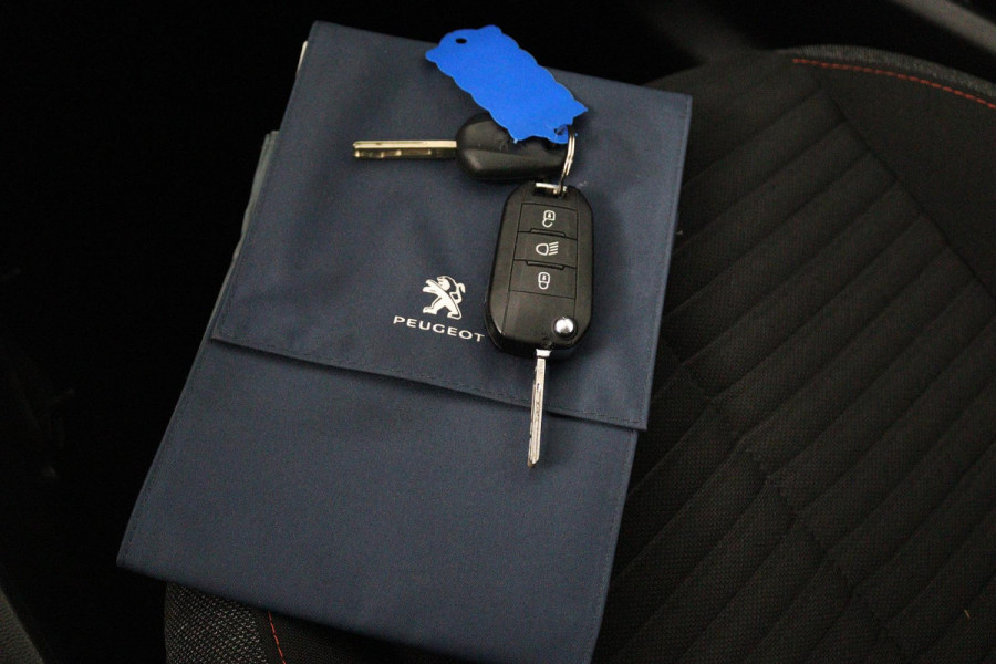 Peugeot 208 1.2 PureTech Blue Lease Active (PARKEERSENSOREN ACHTER, NAVIGATIE, BLUETOOTH, LANE-ASSIST, NL-AUTO)