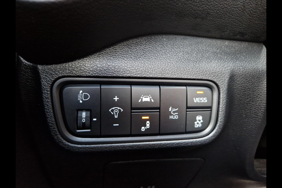 Kia e-Soul ExecutiveLine 64 kWh Kia e-Soul ExecutiveLine 64kWh Automaat | Leder | Harman/Kardon | Clima | Navi | Camera | PDC | Cruise | LED |