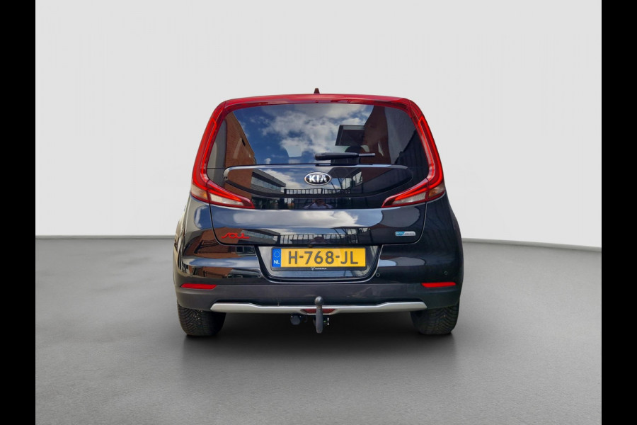 Kia e-Soul ExecutiveLine 64 kWh Kia e-Soul ExecutiveLine 64kWh Automaat | Leder | Harman/Kardon | Clima | Navi | Camera | PDC | Cruise | LED |