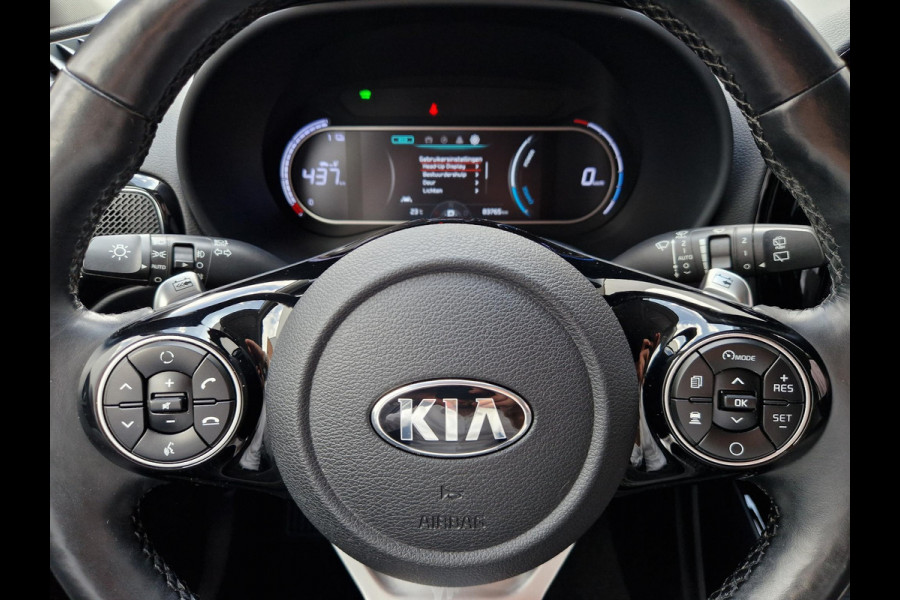 Kia e-Soul ExecutiveLine 64 kWh Kia e-Soul ExecutiveLine 64kWh Automaat | Leder | Harman/Kardon | Clima | Navi | Camera | PDC | Cruise | LED |