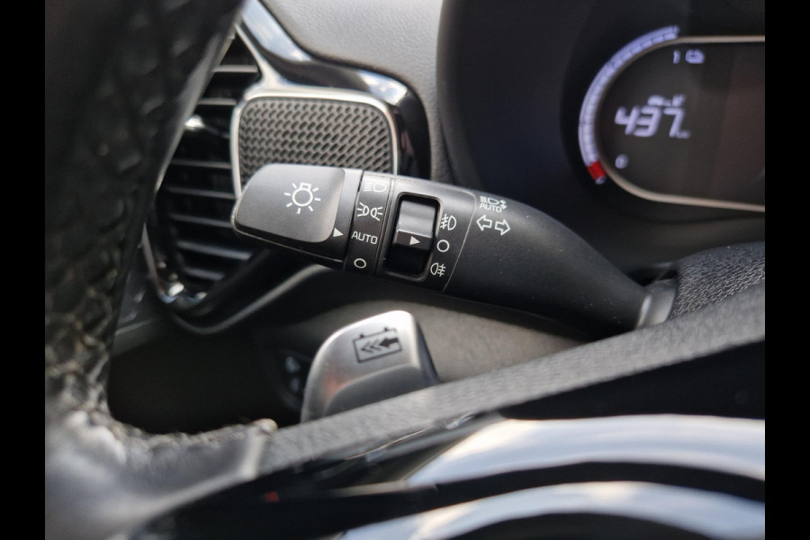 Kia e-Soul ExecutiveLine 64 kWh Kia e-Soul ExecutiveLine 64kWh Automaat | Leder | Harman/Kardon | Clima | Navi | Camera | PDC | Cruise | LED |