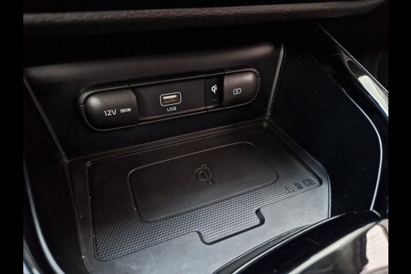 Kia e-Soul ExecutiveLine 64 kWh Kia e-Soul ExecutiveLine 64kWh Automaat | Leder | Harman/Kardon | Clima | Navi | Camera | PDC | Cruise | LED |