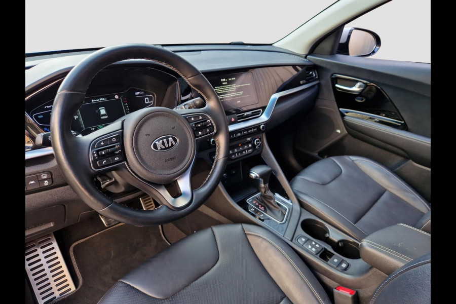 Kia Niro 1.6 GDi Hybrid ExecutiveLine | Trekhaak | Stoelventilatie | Camera | Leder | Key-Less | BSD | Pano |