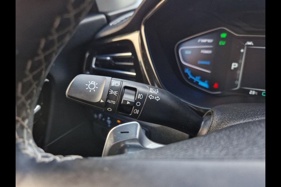 Kia Niro 1.6 GDi Hybrid ExecutiveLine | Trekhaak | Stoelventilatie | Camera | Leder | Key-Less | BSD | Pano |