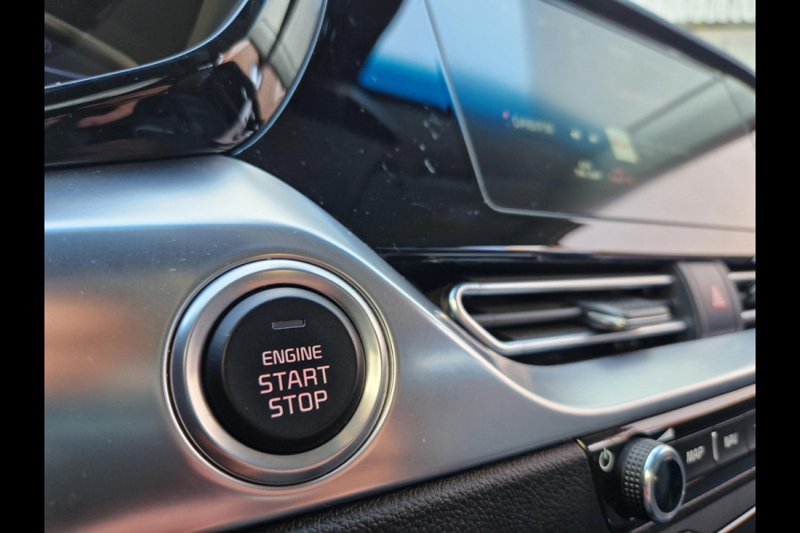 Kia Niro 1.6 GDi Hybrid ExecutiveLine | Trekhaak | Stoelventilatie | Camera | Leder | Key-Less | BSD | Pano |