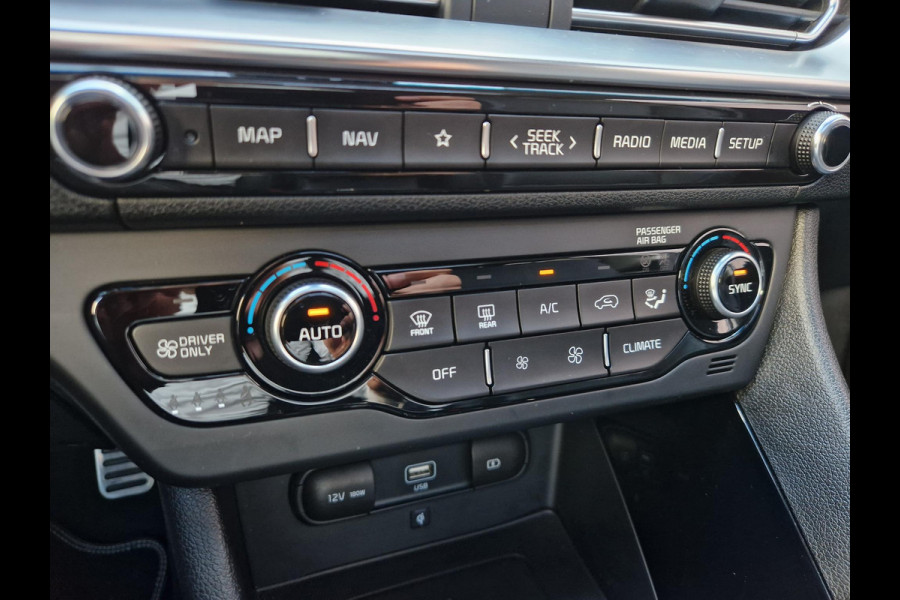 Kia Niro 1.6 GDi Hybrid ExecutiveLine | Trekhaak | Stoelventilatie | Camera | Leder | Key-Less | BSD | Pano |