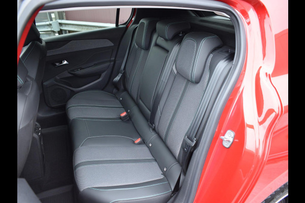 Peugeot 308 1.6 Plug-in Hybrid 180 Allure TREKHAAK | NAVI & CARPLAY | CAMERA MET SENSOREN | E.C.C. |