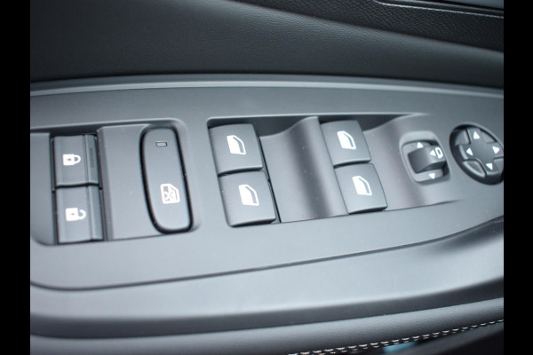 Peugeot 308 1.6 Plug-in Hybrid 180 Allure TREKHAAK | NAVI & CARPLAY | CAMERA MET SENSOREN | E.C.C. |