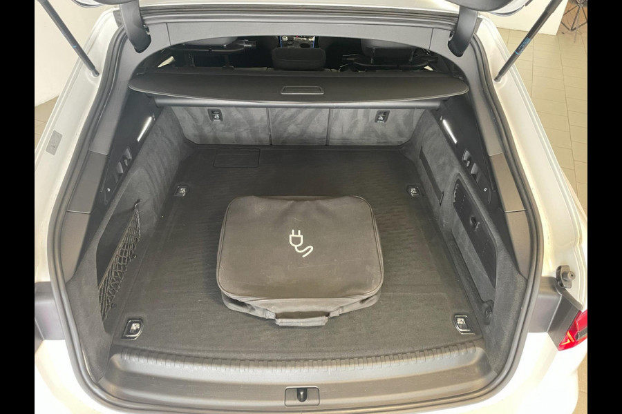 Audi A6 Avant 55 TFSI e quattro Competition 367PK AIRCO NAVI CRUISE BT CAMERA STOELVERW VELGEN DIG TELLER VELGEN 21INCH NIEUWSTAAT