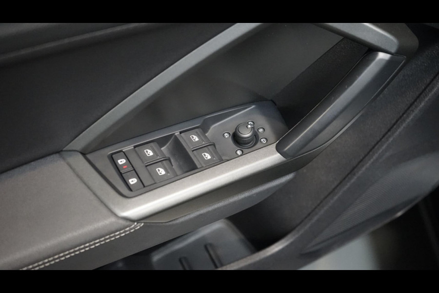 Audi Q3 Sportback 35 TFSI 3x S-Line Black Optik AUTOMAAT-ACC-CAMERA-DRIVE SELECT-KEYLESS-MATRIX LED-NAVIGATIE