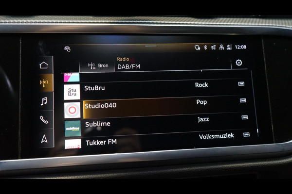 Audi Q3 Sportback 35 TFSI 3x S-Line Black Optik AUTOMAAT-ACC-CAMERA-DRIVE SELECT-KEYLESS-MATRIX LED-NAVIGATIE