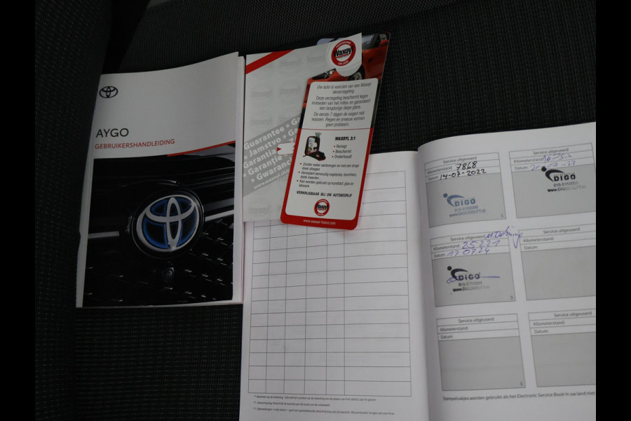 Toyota Aygo 1.0 VVT-i X-Play | Dealer onderhouden | Apple Carplay & AndroidAUTO | Airco | 1e eigenaar