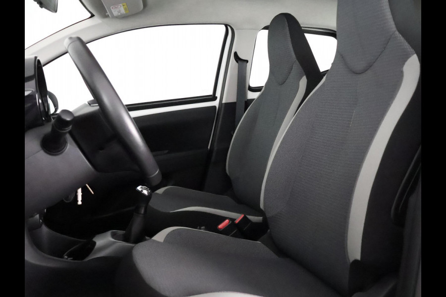Toyota Aygo 1.0 VVT-i X-Play | Dealer onderhouden | Apple Carplay & AndroidAUTO | Airco | 1e eigenaar