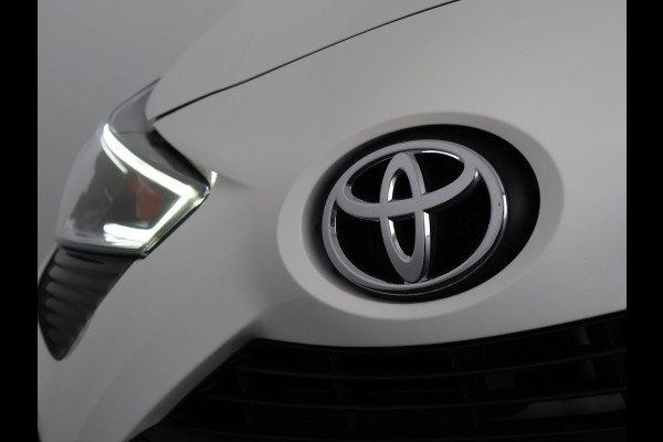 Toyota Aygo 1.0 VVT-i X-Play | Dealer onderhouden | Apple Carplay & AndroidAUTO | Airco | 1e eigenaar
