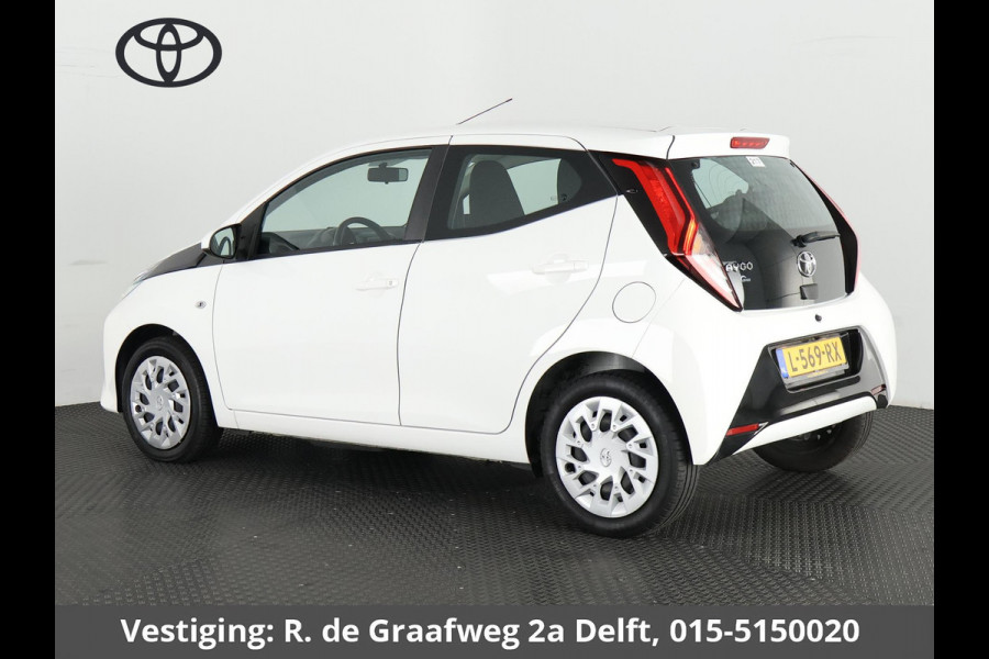 Toyota Aygo 1.0 VVT-i X-Play | Dealer onderhouden | Apple Carplay & AndroidAUTO | Airco | 1e eigenaar