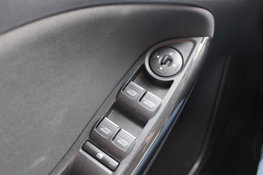 Ford FOCUS Wagon 1.5 EcoBoost 150 PK Titanium | Trekhaak | 1500 KG Trekgewicht | Navigatie | PDC V + A | Climate Control | Cruise Control | Voorruitverwarming | Dealeronderhouden