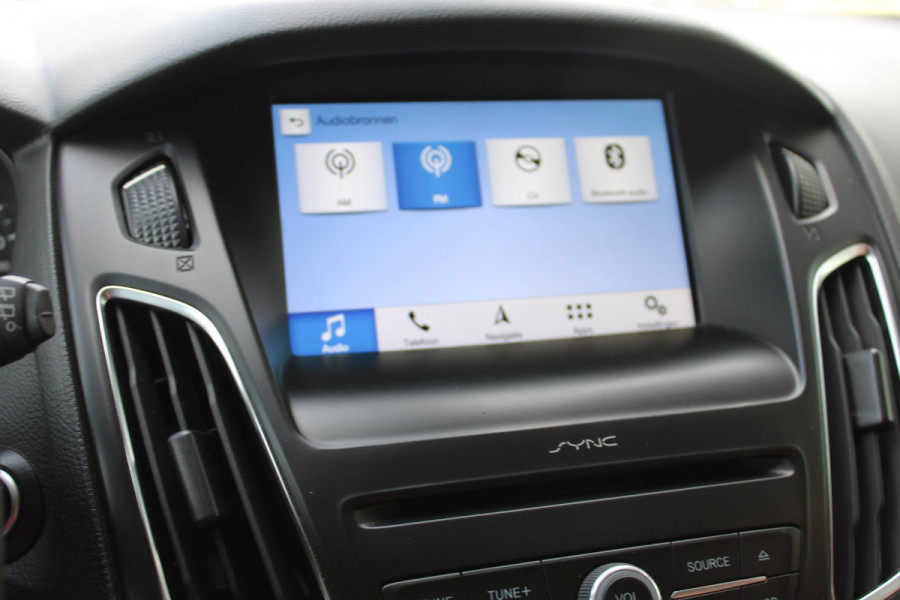 Ford FOCUS Wagon 1.5 EcoBoost 150 PK Titanium | Trekhaak | 1500 KG Trekgewicht | Navigatie | PDC V + A | Climate Control | Cruise Control | Voorruitverwarming | Dealeronderhouden