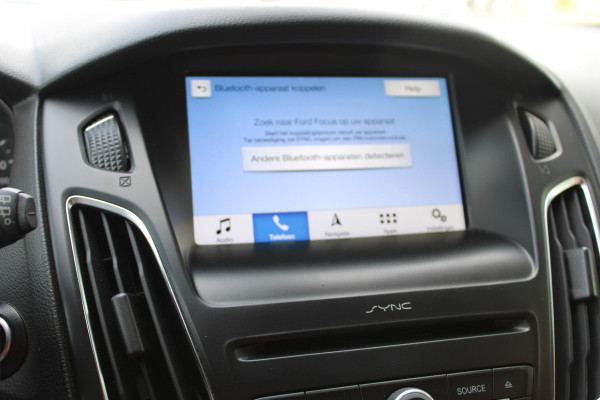 Ford FOCUS Wagon 1.5 EcoBoost 150 PK Titanium | Trekhaak | 1500 KG Trekgewicht | Navigatie | PDC V + A | Climate Control | Cruise Control | Voorruitverwarming | Dealeronderhouden