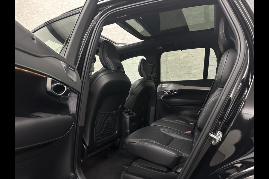 Volvo XC90 T8 R 455PK Long Range Ultimate Dark | Luchtvering | Bowers & Wilkins | 360 Camera | Panorama | Pilot-Assist | R-Design | ACC | Stoelventilatie | Trekhaak | Head-Up | Keyless-Entry | Sportstoelen | Memory | Standkachel | Stuurverwarming | Full-LED | Zonwering | BLIS | Carplay |