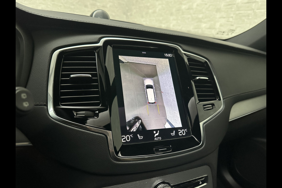 Volvo XC90 T8 R 455PK Long Range Ultimate Dark | Luchtvering | Bowers & Wilkins | 360 Camera | Panorama | Pilot-Assist | R-Design | ACC | Stoelventilatie | Trekhaak | Head-Up | Keyless-Entry | Sportstoelen | Memory | Standkachel | Stuurverwarming | Full-LED | Zonwering | BLIS | Carplay |