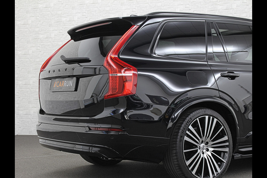 Volvo XC90 T8 R 455PK Long Range Ultimate Dark | Luchtvering | Bowers & Wilkins | 360 Camera | Panorama | Pilot-Assist | R-Design | ACC | Stoelventilatie | Trekhaak | Head-Up | Keyless-Entry | Sportstoelen | Memory | Standkachel | Stuurverwarming | Full-LED | Zonwering | BLIS | Carplay |
